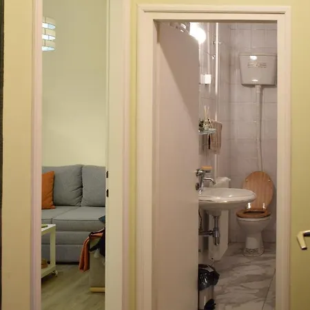 Lana's In The Part Of The Apartamento Belgrado